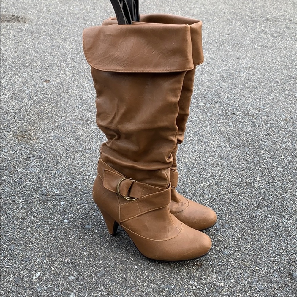 Faux leather Tan heeled boots